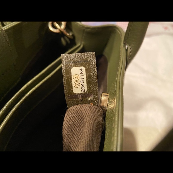 Authentic Chanel Neo Executive - Picture 11 of 12